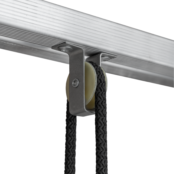 Лестница индустриальная двухсекционная с тросовой тягой 2x12 ступеней NV5240 Новая высота 5240212