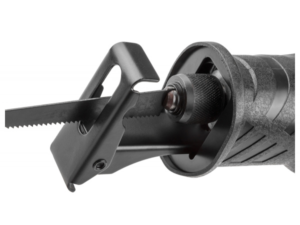 Сабельная пила WORTEX SR 2313 E в кор. + 2 пильных полотна (1100 Вт, ход пилки 28 мм, дерево до 230 мм, металл до 30 мм, пластик до 60 мм)