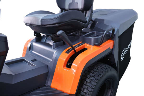 Газонокосилка бензиновая самоходная с сиденьем (райдер) ELAND LT-5810P 