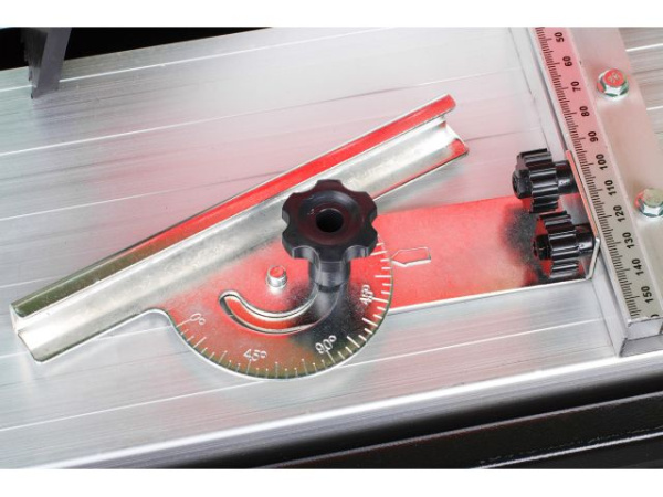 Плиткорез электрический WORTEX TC 2090-1 CM в кор. (с диском, 230В, 900 Вт, 200х25.4 мм, глубина до 37 мм)