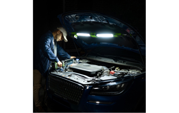 Фонарь-прожектор подкапотный светодиодный аккумуляторный G24UHL 24В 1200ЛМ Greenworks