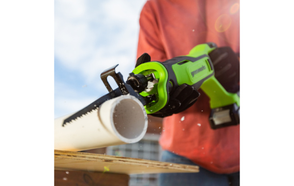 Пила сабельная аккумуляторная бесщеточная GPT-BLRS-1 24В Greenworks