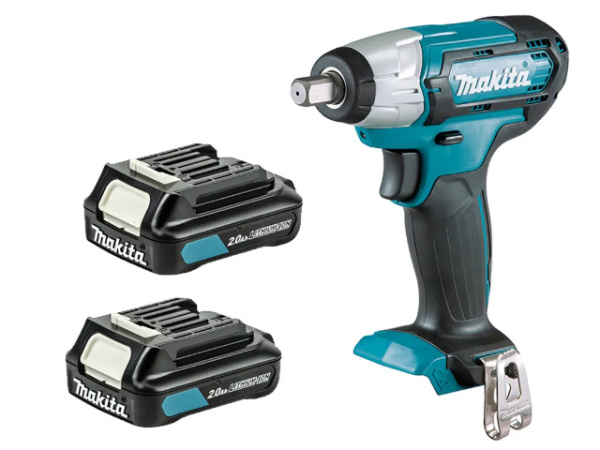 Аккумуляторный ударный гайковерт MAKITA TW 141 DWAE в чем. 