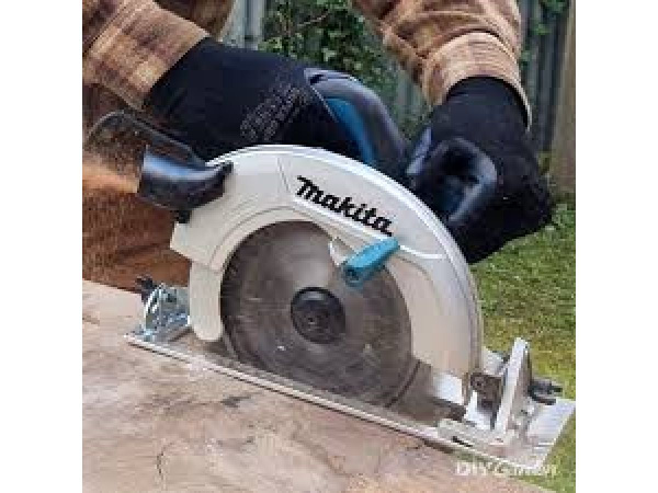 Циркулярная пила MAKITA HS7601 J в кейсе 